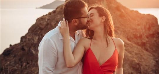 Photo of Hire a Professional Photographer in Santorini for a Photo Shoot at the Island’s Best Scenic Spots