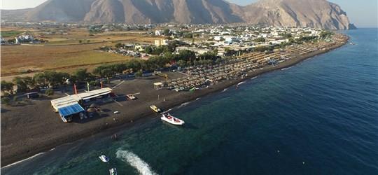 Photo of Discover Santorini’s Iconic Beaches on a Private 4-Hour Tour