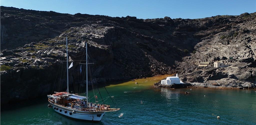 Photo of 3-Hour Santorini Volcano & Hot Springs Cruise with Optional Transfer