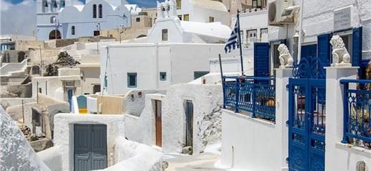 Photo of From Land to Sea: Embark on a Private Bus & Boat Tour in Santorini