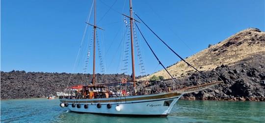 Photo of 3-Hour Santorini Volcano & Hot Springs Cruise with Optional Transfer
