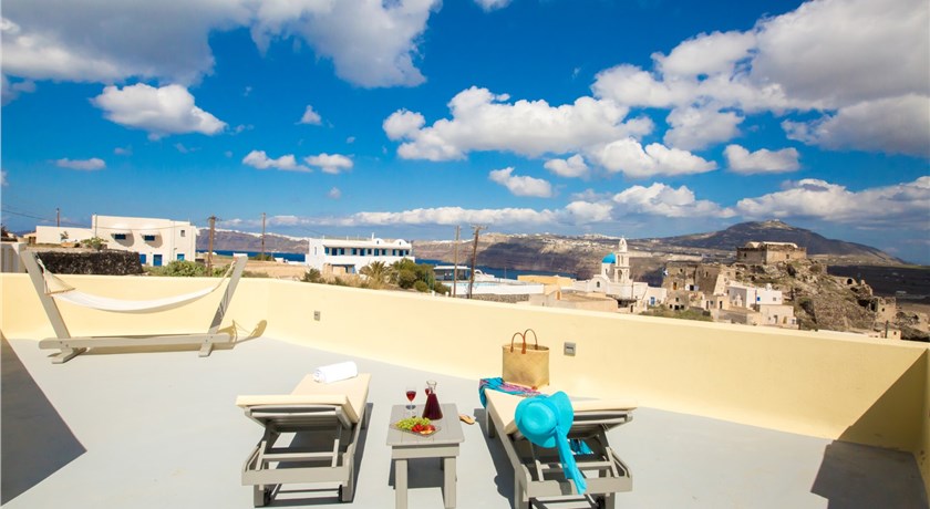 LOVENEST in Santorini - 2026 Prices,Photos,Ratings - Book Now